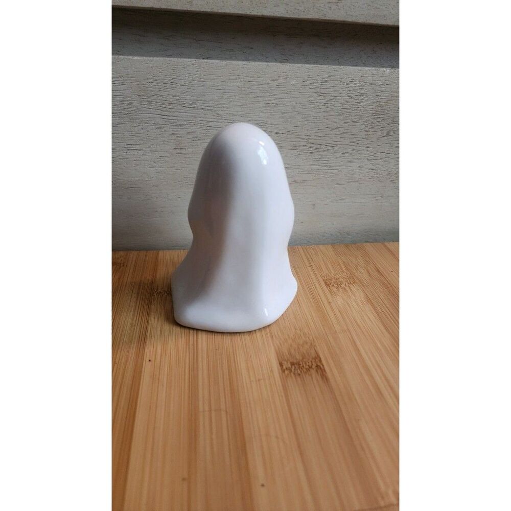Hyde and Eek Ceramic Ghost Figurine with Black Cat Halloween Indoor Glossy 4 in - Picture 2 of 4